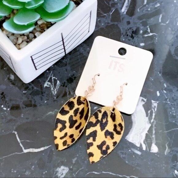 Tear Drop Faux Leather Animal Print Earrings - Picture 5 of 6